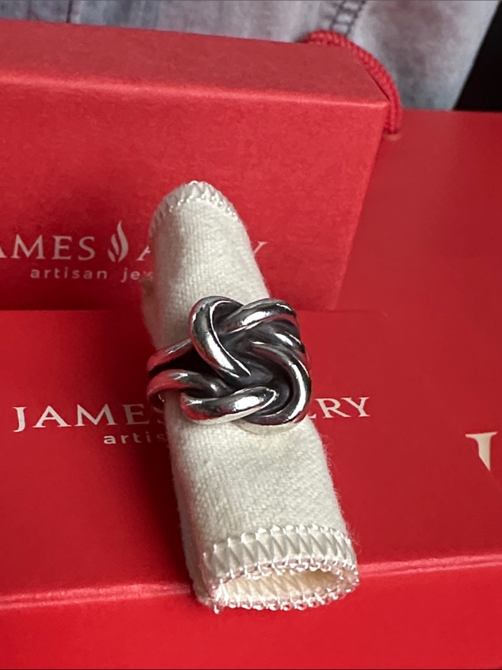 Retired James Avery Bold Lovers Knot Ring